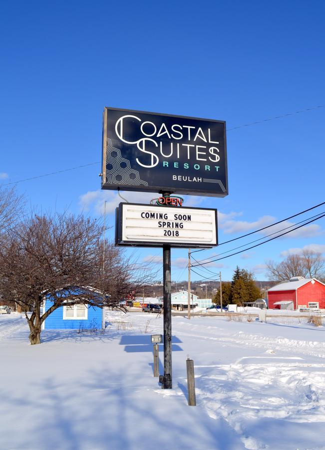 Coastal Suites Resort Beulah Bagian luar foto