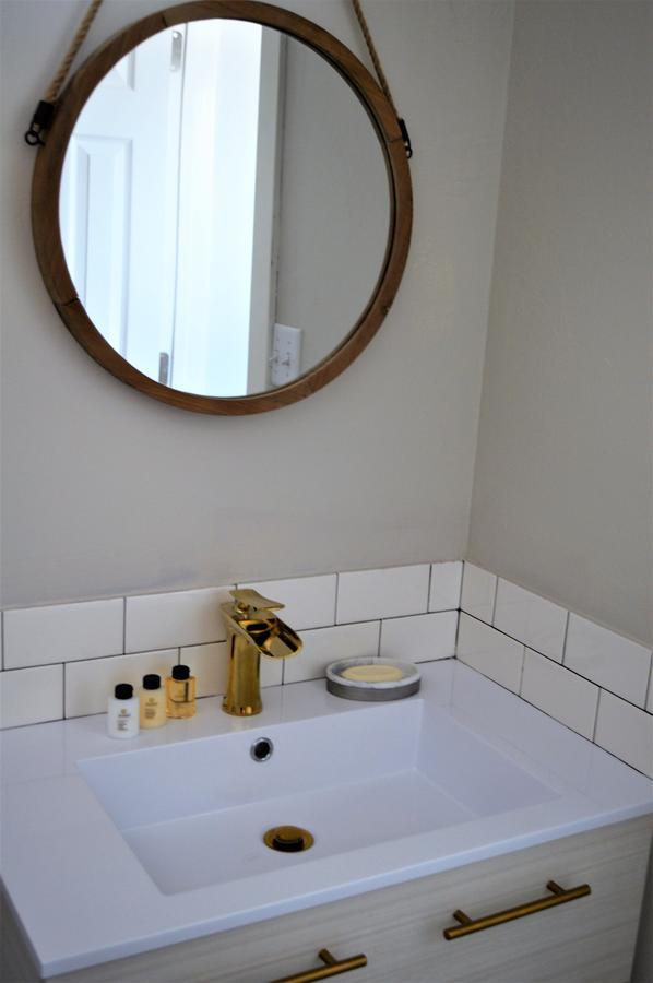 Coastal Suites Resort Beulah Bagian luar foto