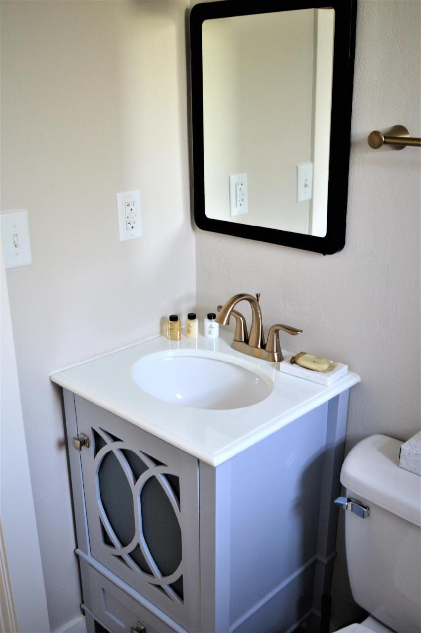 Coastal Suites Resort Beulah Bagian luar foto
