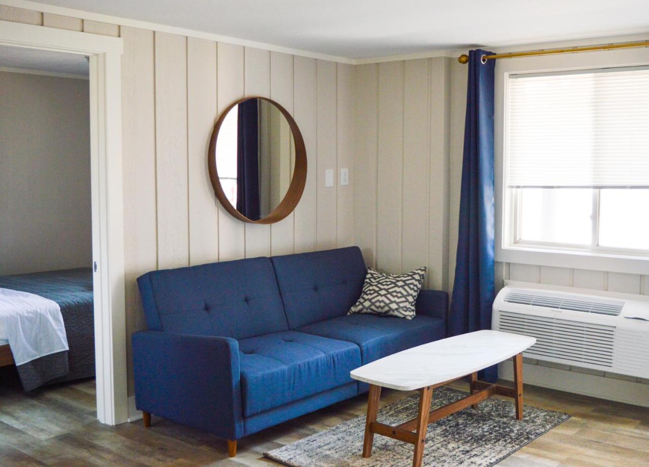Coastal Suites Resort Beulah Bagian luar foto